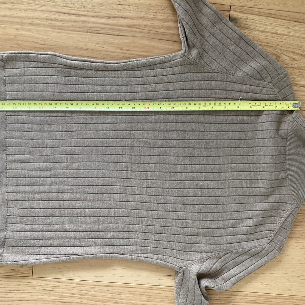 Banana Republic | Nezha Merino Turtleneck Sweater - Picture 7 of 7